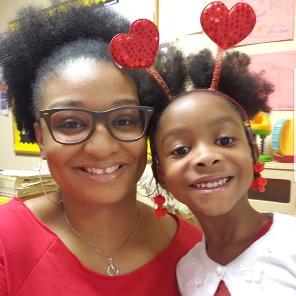 Meet your Posher, Rachel - Picture 1 of 6